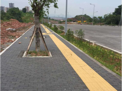 輕質(zhì)隔墻板